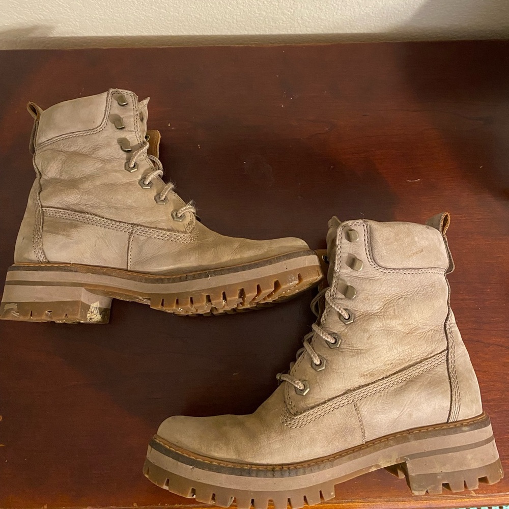 Timberland Women's Tan Lace-Up Combat Boots - Picture 2 of 6
